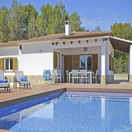 House Pinocha